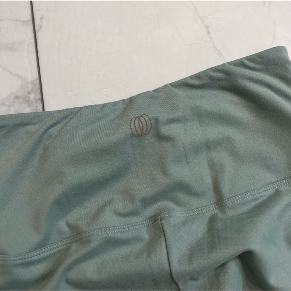 Balance Collection Green Cropped Performance Pants - Picture 4 of 5